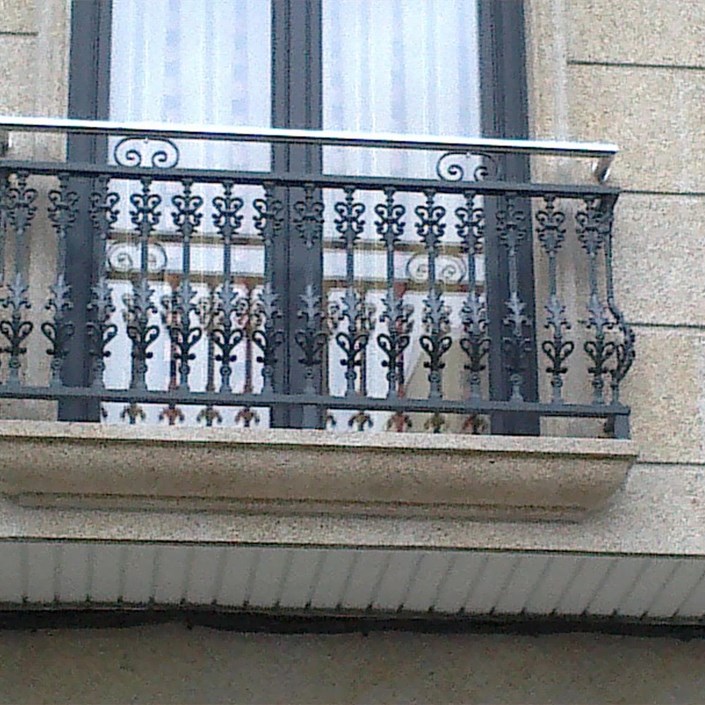 BALCONES