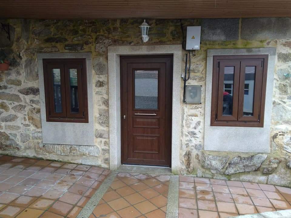 Ventanas y puertas de PVC en O Carballiño